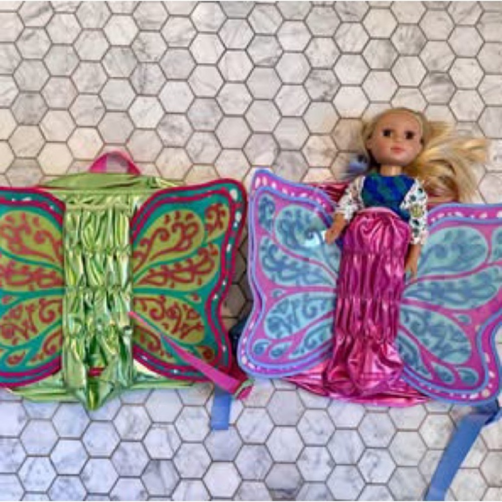 Green Flutter Wings Doll Carrier for WellieWishers™ Dolls